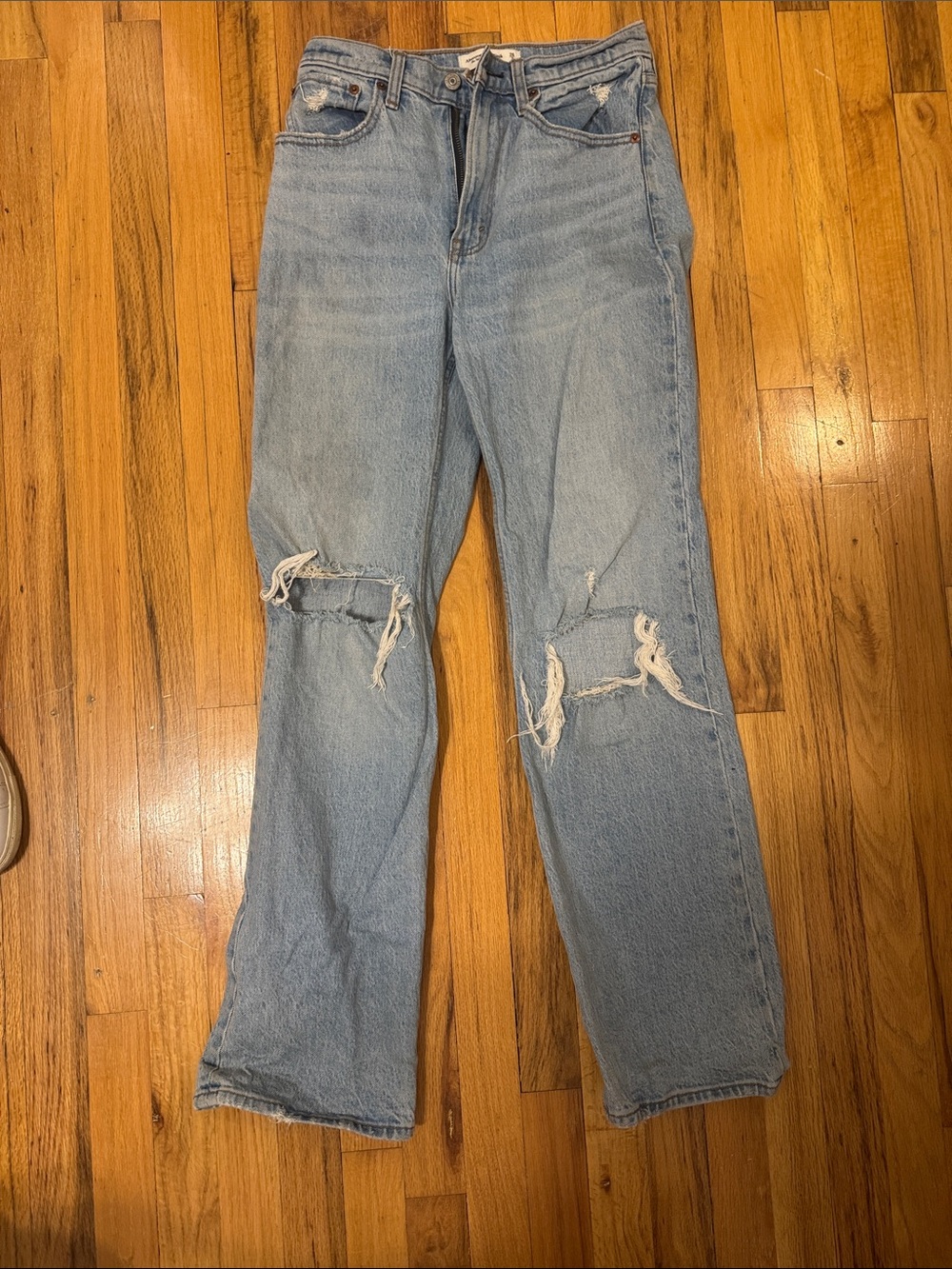 Classic Light Blue Distressed Women's Jeans - Abercrombie